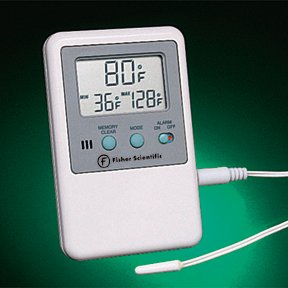 Digital Thermometer with Alarm Fisherbrand? Traceable? Fahrenheit / Celsius -58? to +158?F (-50? to +70?C) Short External Sensor Multiple Mounting Options Battery Operated